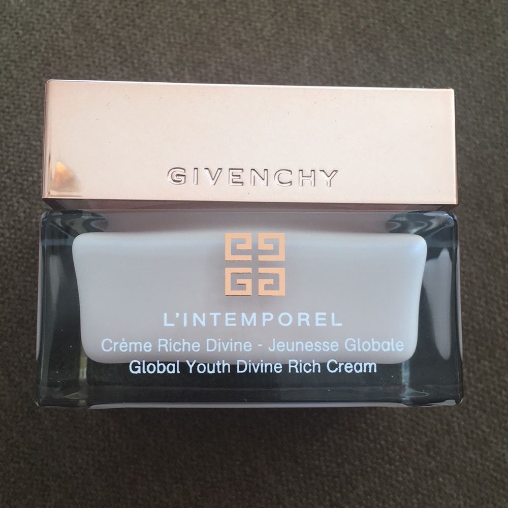 Givenchy L’Intemporel creme riche divine. NEW